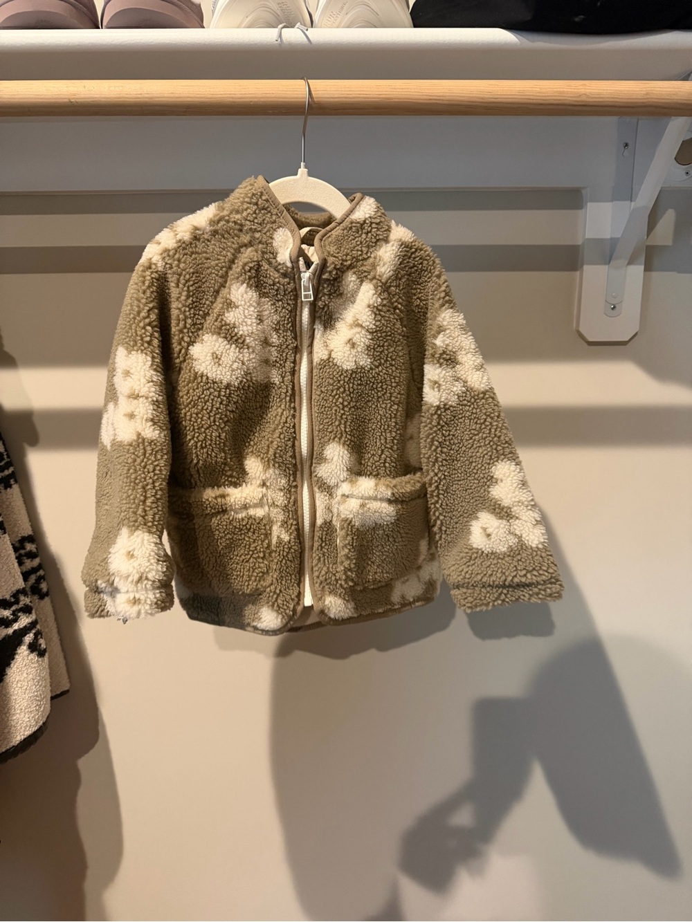 Zara Kids Cozy Floral Sherpa Jacket - Olive & Cream — size 4-5t